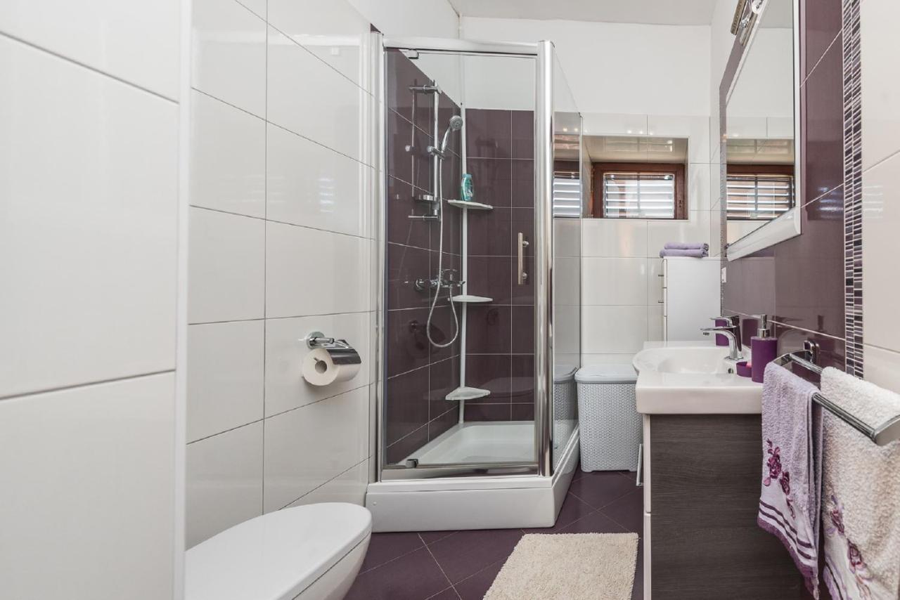 Holiday Home Tower With Private Pool, Sauna And Quads Smilcic Exteriör bild