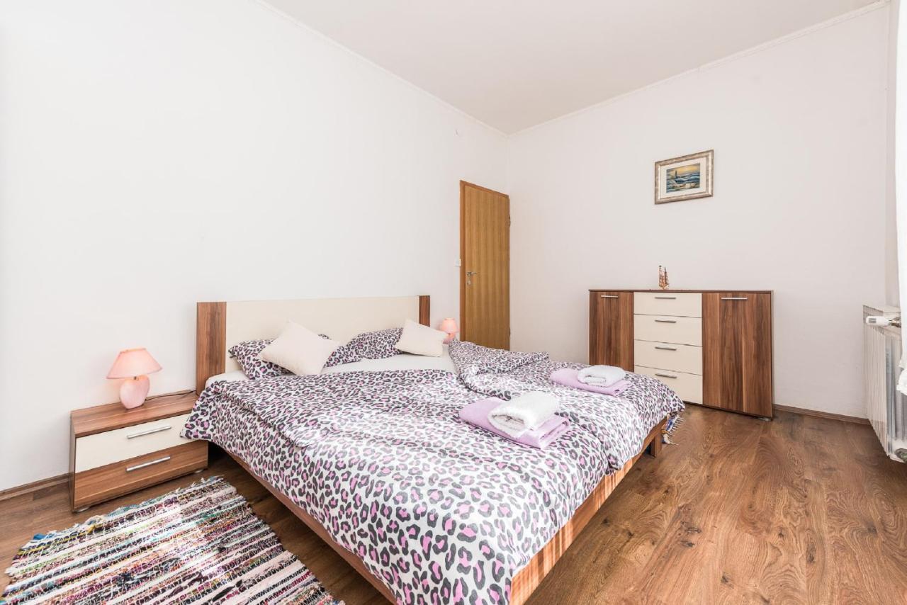 Holiday Home Tower With Private Pool, Sauna And Quads Smilcic Exteriör bild
