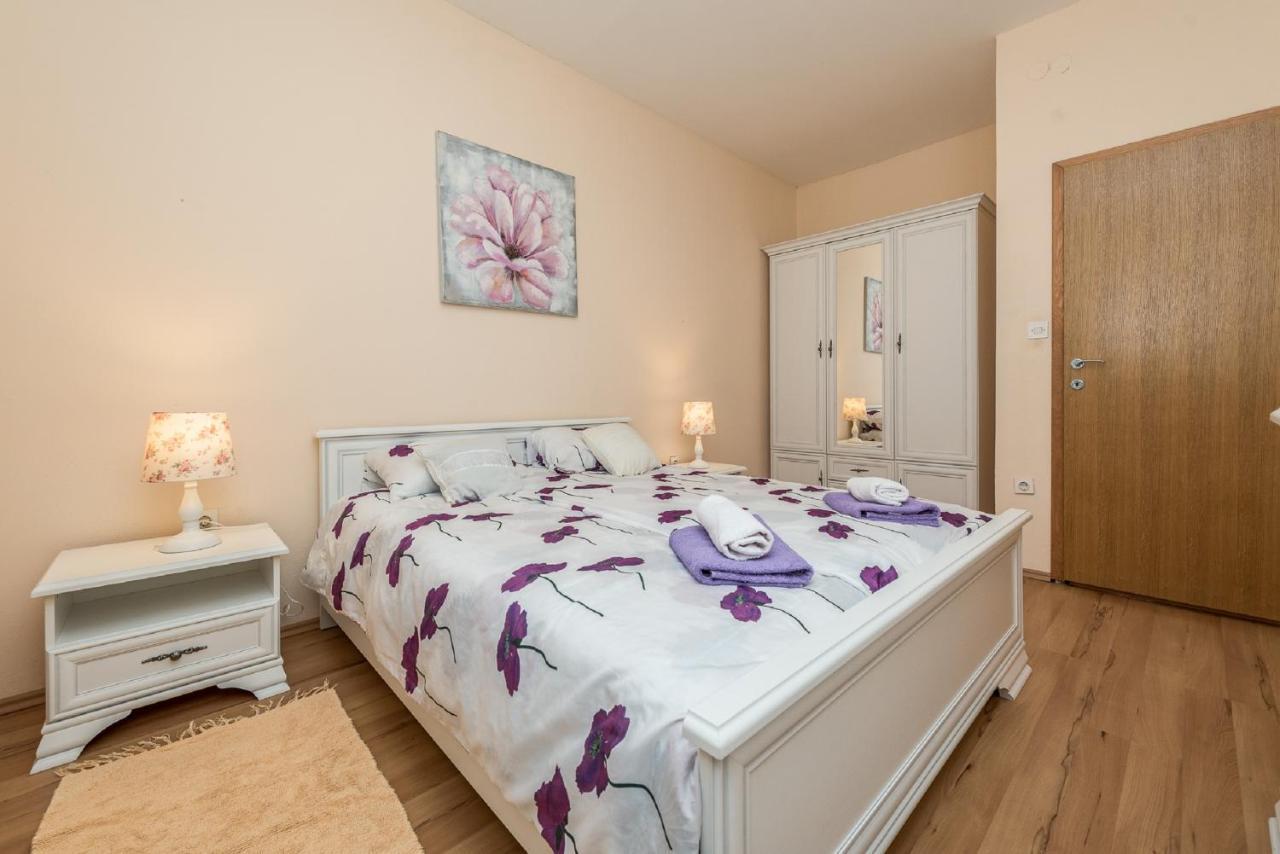 Holiday Home Tower With Private Pool, Sauna And Quads Smilcic Exteriör bild