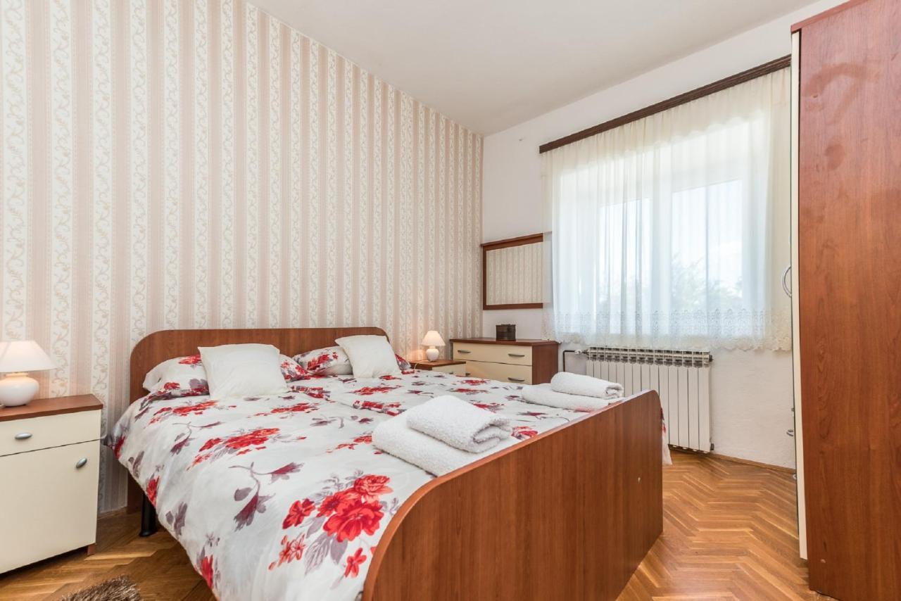 Holiday Home Tower With Private Pool, Sauna And Quads Smilcic Exteriör bild
